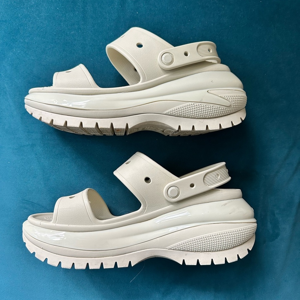 CROCS Cream Cutout Sandals